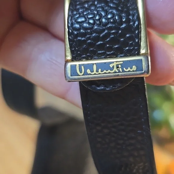 Elegant Mario Valentino Black Leather Unisex Shoulder Bag - Picture 7 of 8